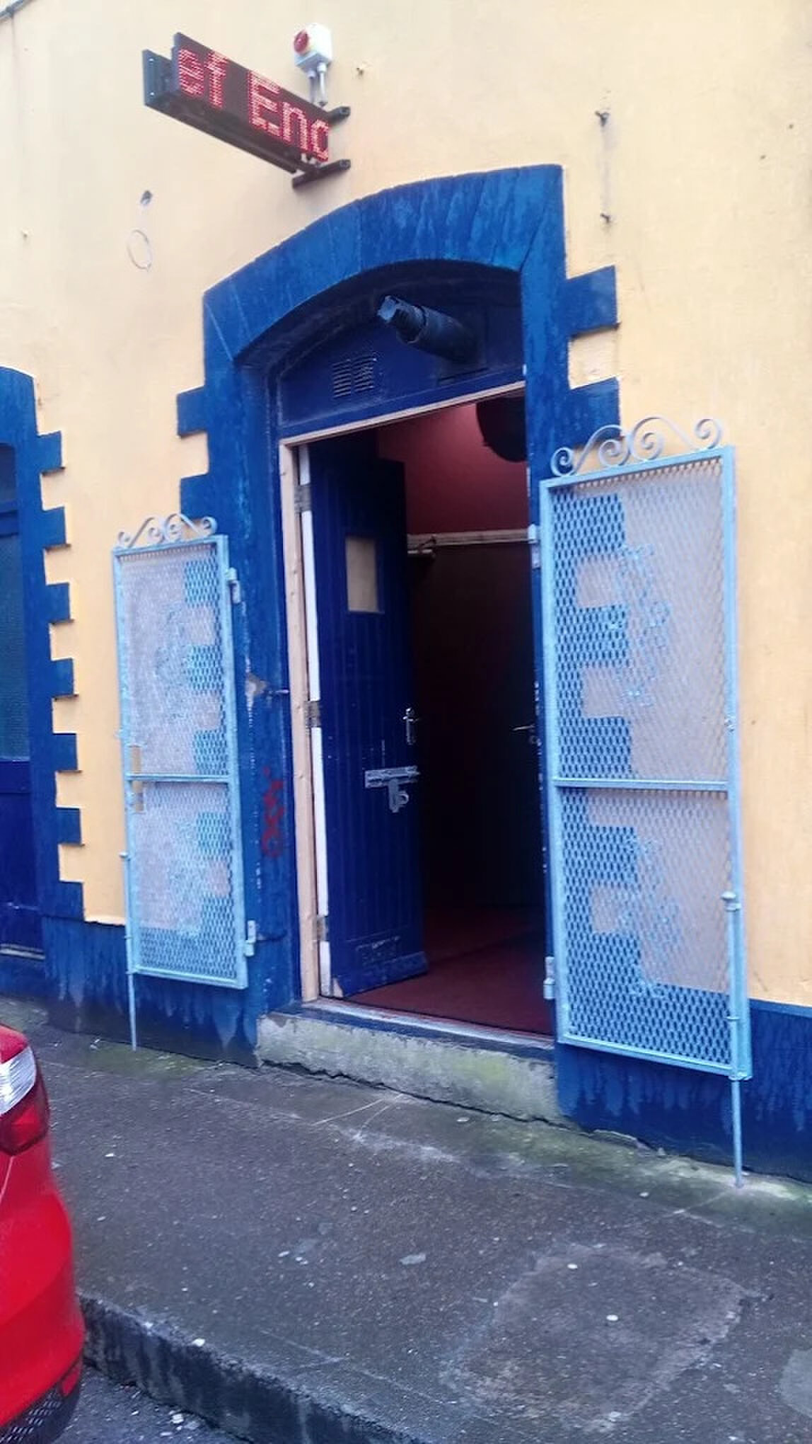 Brief Encounters' street-facing entrance