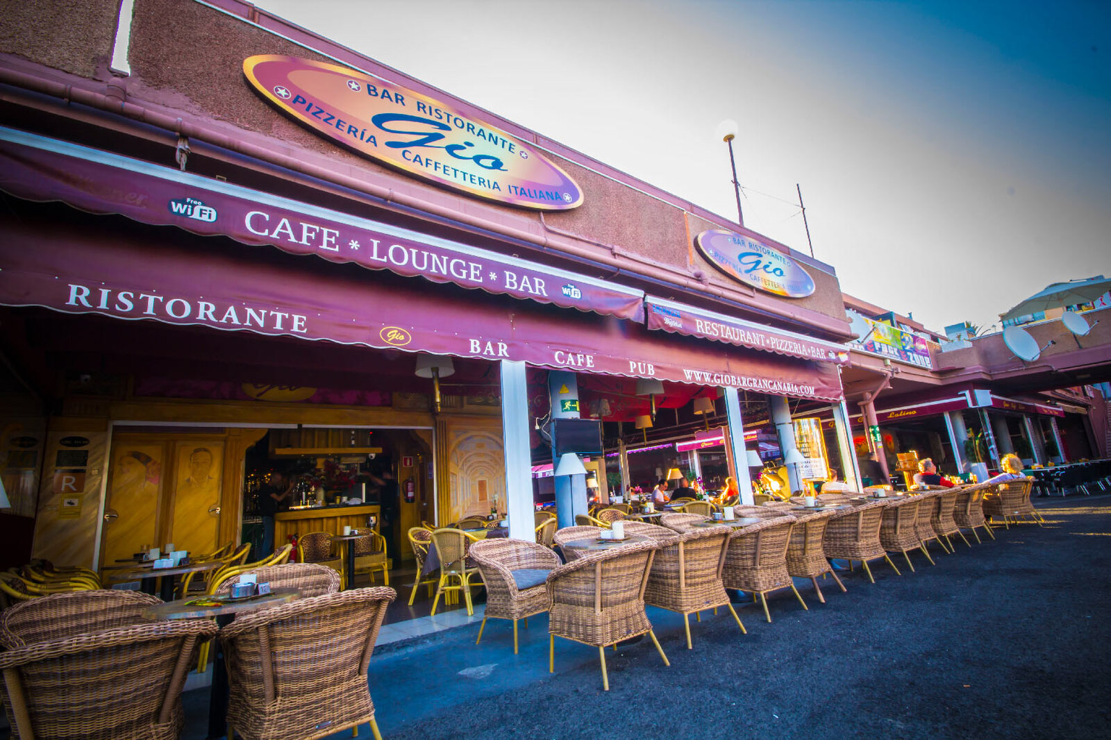 Gio Bar Restaurant