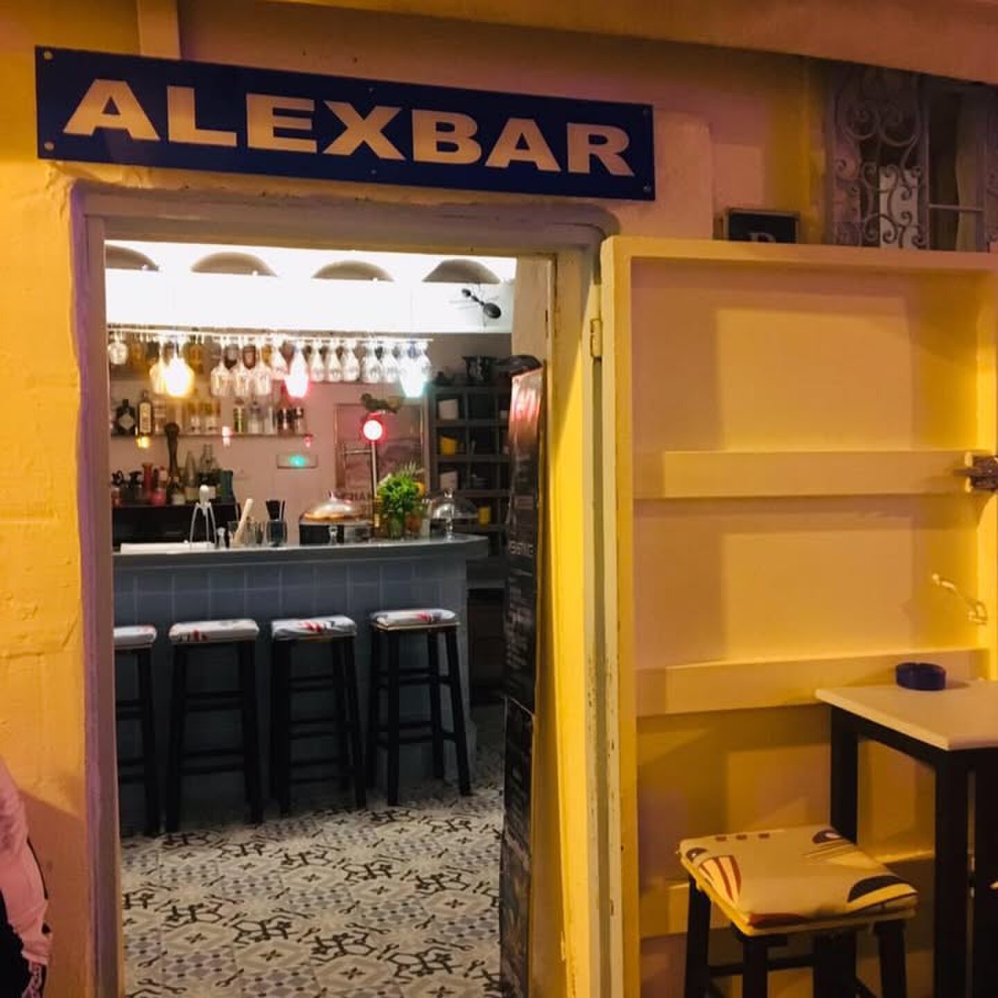 Alexbar