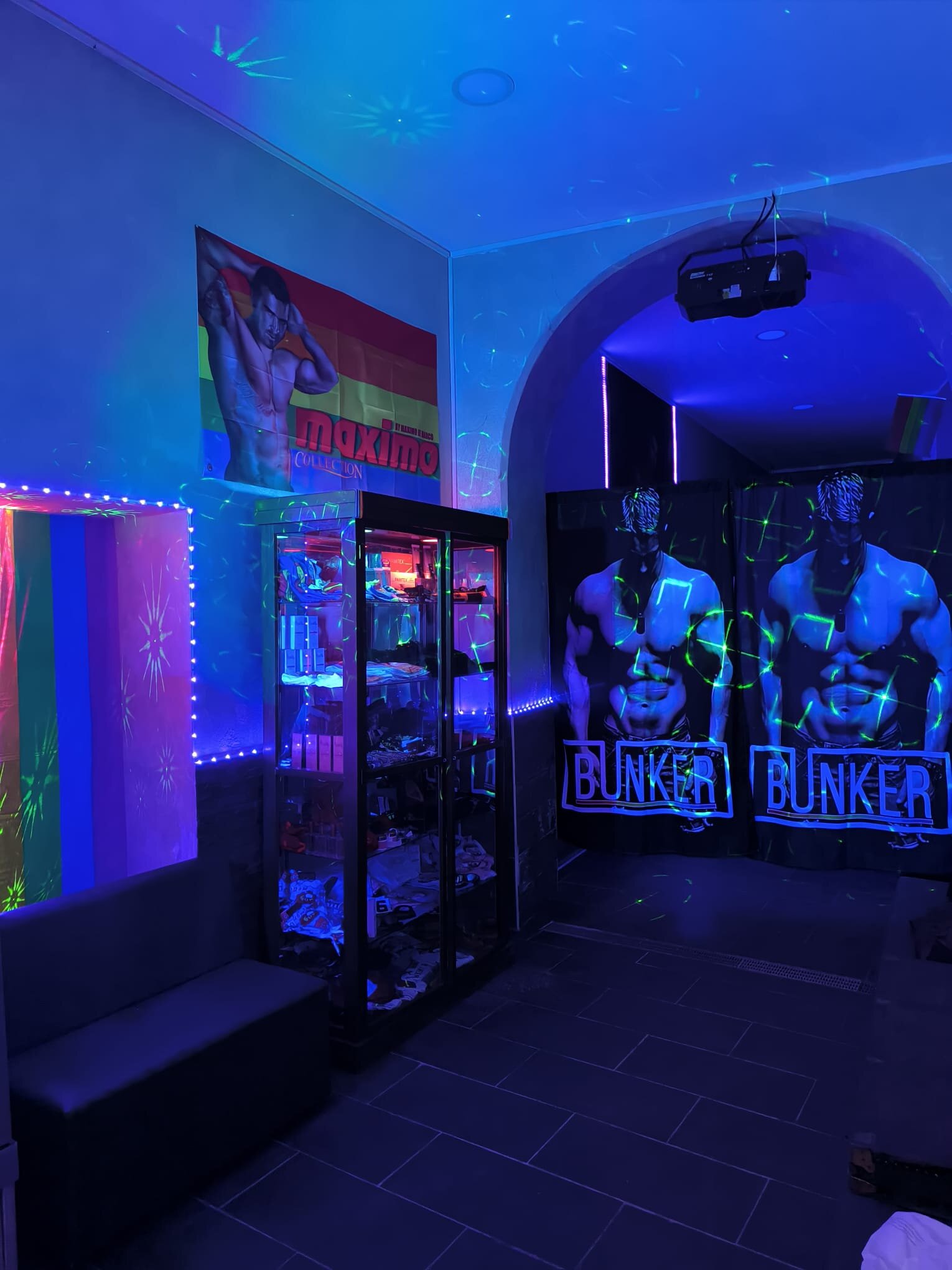 Bunker Men's Club