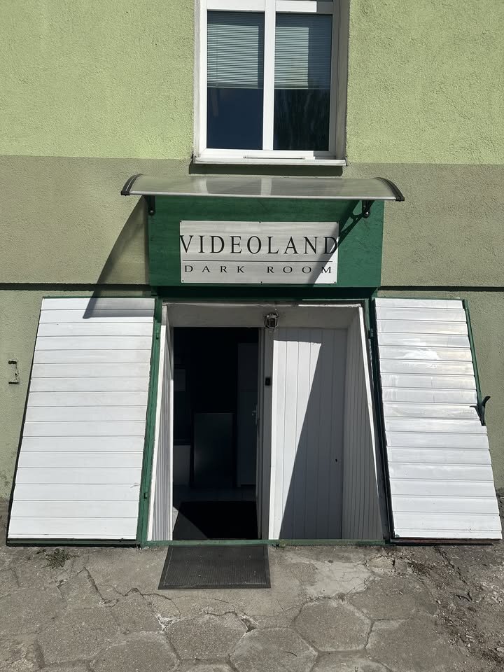 Videoland Dark Room